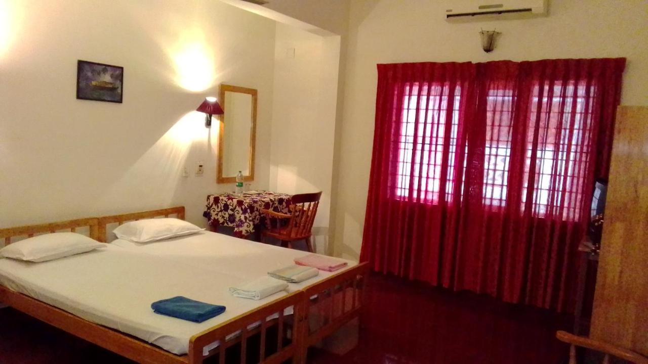 Vintage Inn Kochi Esterno foto