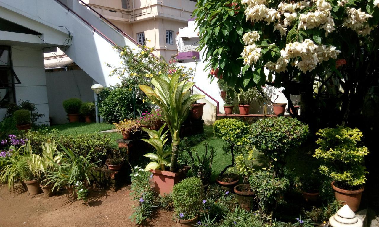 Vintage Inn Kochi Esterno foto